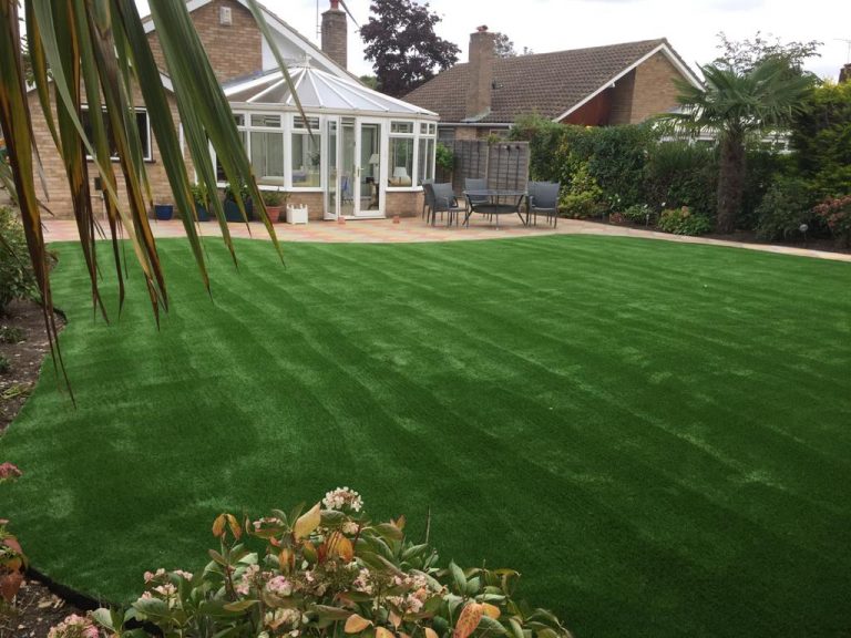 Maintaining your Artificial Grass with Love Lawns