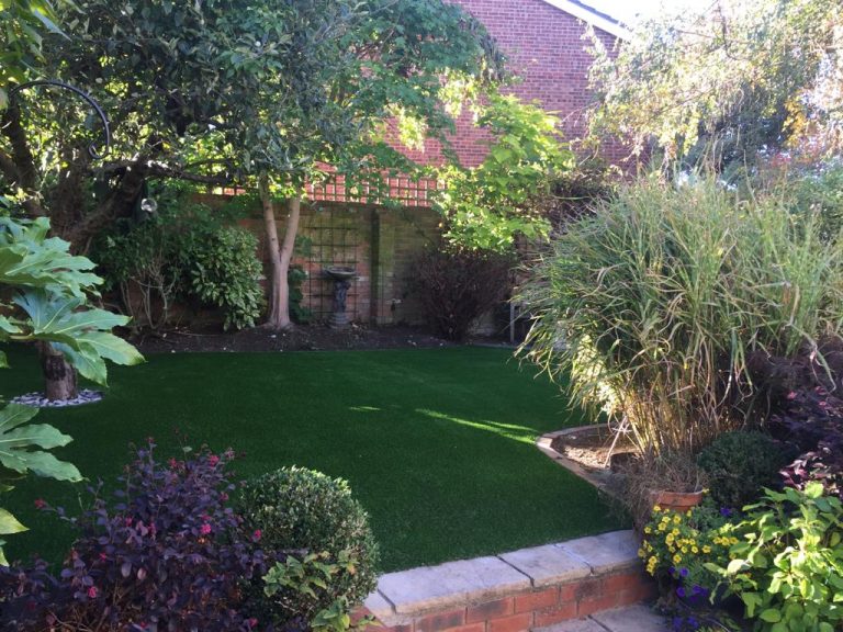 Read more about the article Artificial Grass- Winter ready